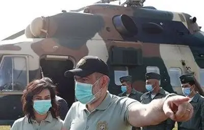 Анна Хакобян &ndash; съпруга на премиера на Армения Никол Пашинян, заяви, че от днес заедно с още 12 жени започва военна подготовка и ще замине за Нагорни Карабах. Снимка Фейсбук