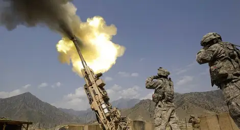 Защо САЩ ускоряват снабдяването на Украйна с тежки оръжия?