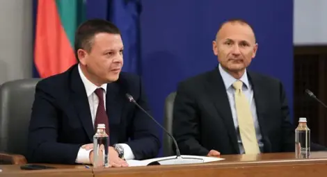 Идеята за две тарифи на тока отпада Идеята за две тарифи на тока отпада