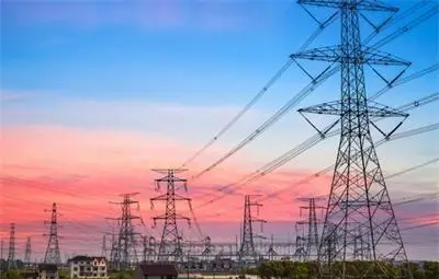 Шефът на КЕВР: С малко под 2% ще се повиши цената на тока за битовите абонати