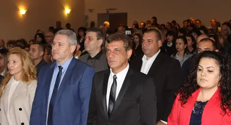 Избраниците в Бяла проведоха първо тържествено заседание Избраниците в Бяла проведоха първо тържествено заседание