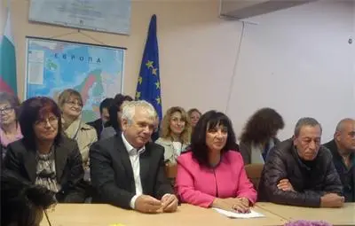 13 000 майки и баби са завършили 4,5,6 или 7-и клас по проект на МОН