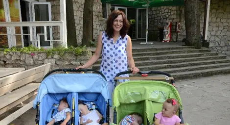 Първа торта и много подаръци за Енес, Ранес, Бенет и Севи