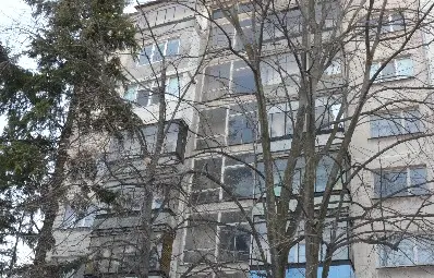 Общинари и пожарникари решават  съседски спор за пушеща печка