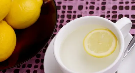 10 неочаквани ползи от пиенето на топла вода