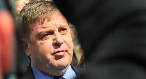 "Апартамент гейт" погълна и Каракачанов