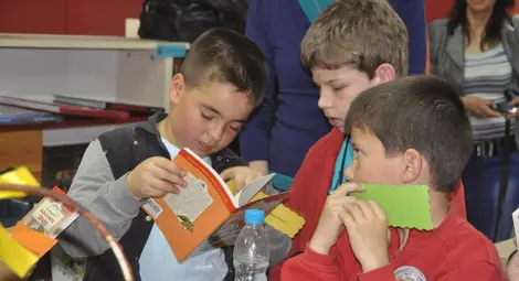 Грамотни първолаци от &bdquo;Левски&ldquo; направиха &bdquo;Маратон на четенето&ldquo;