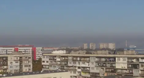Русе потъна в стряскаща пелена, екоинспекцията видя есенна мъгла