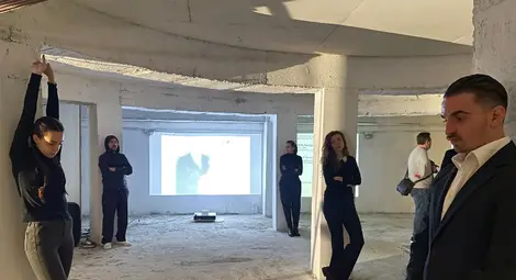 Огледалото &bdquo;Изчезващи&ldquo;, в което всеки може да се огледа - психологически театър излиза на русенската сцена