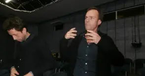 Публиката извика на сцената автора  на „Двама съвсем голи мъже“