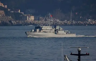 Турция забрани нощния риболов в Черно море след като мина изплува в Босфора