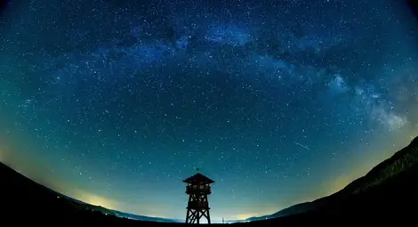 Учени се приближават до разплитането на загадката накъде се движи Млечният път Учени се приближават до разплитането на загадката накъде се движи Млечният път