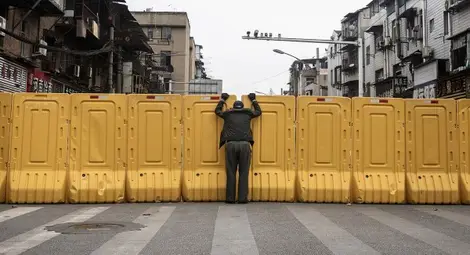 Как да се справим с изолацията: Съветите на оцелели в Ухан