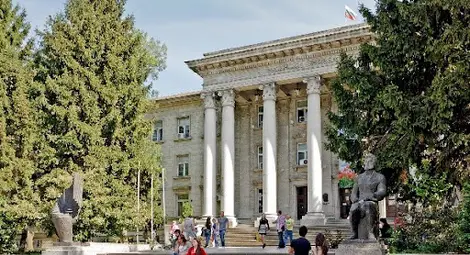 Гост професори от университета МакМастър в Канада изнасят лекции в Русенския университет Гост професори от университета МакМастър в Канада изнасят лекции в Русенския университет