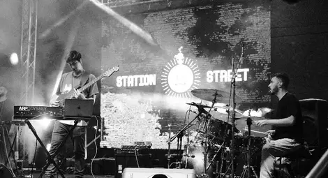 Евден Димитров и Радо Казасов преди концерта в &bdquo;Блок 14&ldquo;: Да свириш в Русе е голяма отговорност, искаме публиката да се пренесе в друго пространство на своето съзнание