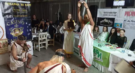 Светлозара Димитрова и Пламен Атанасов покориха  върха на конкурса Мис и Мистър Топ лица на Русе /галерия/