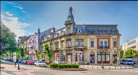 Поглед отвън: Най-тиражният британски вестник &bdquo;Сън&ldquo; рекламира Русе с изящна архитектура, ниски цени, древна история и... с някои пропуски