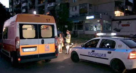 Колоездач счупи крак на пешеходка, БМВ връхлетя жена на тротоар Колоездач счупи крак на пешеходка, БМВ връхлетя жена на тротоар