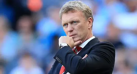 Фенове на Юнайтед събират пари за самолет с банер "Мойс, вън"