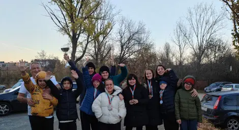 18 медала спечелиха златните рибки на Фондация „Александър Русев“ в пореден плувен турнир в София 18 медала спечелиха златните рибки на Фондация „Александър Русев“ в пореден плувен турнир в София