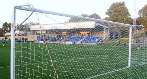 Футболист спаси живота на треньор Футболист спаси живота на треньор