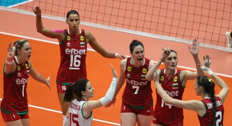 Златните волейболни националки: Голямо „Благодаря!“ на русенската публика Златните волейболни националки: Голямо „Благодаря!“ на русенската публика