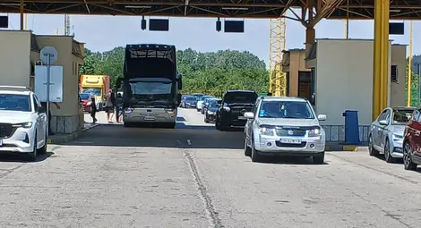 Областната управа в Русе проведе информационна кампания за насърчаване на безопасното шофиране Областната управа в Русе проведе информационна кампания за насърчаване на безопасното шофиране