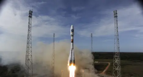 Мистериозен китайски космически кораб се завърна на Земята след 276 дни в орбита