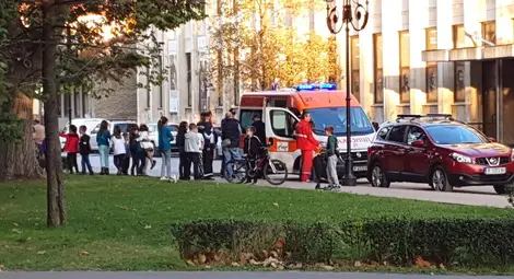 Две деца блъснати на улицата за час Две деца блъснати на улицата за час