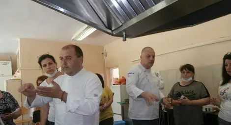Шеф готвачи преподадоха модерно  готвене на учители от Северна България