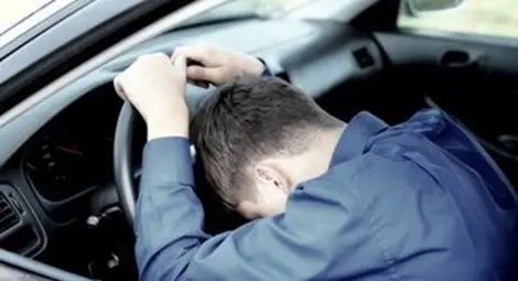 25-годишен седнал в колата надрусан с два вида дрога