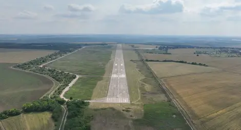 „Еърпорт Русе“ внесе документи за сертифицирането на летището за граждански полети, което ще позволи кацане и излитане на Airbus 320 и Boing 737 „Еърпорт Русе“ внесе документи за сертифицирането на летището за граждански полети, което ще позволи кацане и излитане на Airbus 320 и Boing 737