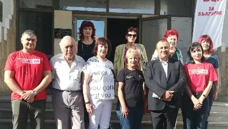 Водачът на листата на БСП в Русе, Иван Иванов, откри нов офис на левицата в Бяла