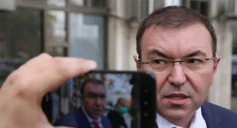 МЗ: Презапасяването и самолечението е изключително вредно