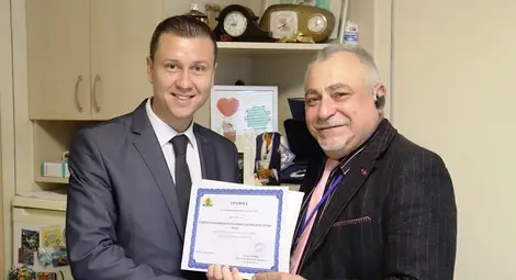 Пет болници с грамоти от Българинов за принос в овладяване на пандемията