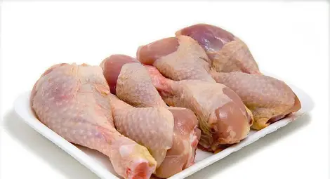 Рецидивист със 17 присъди мамил наивници с пилешко на промоция