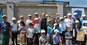 Деца уловиха 20 килограма риба на турнир в Николово