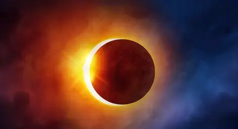 САЩ наблюдават пълно слънчево затъмнение САЩ наблюдават пълно слънчево затъмнение