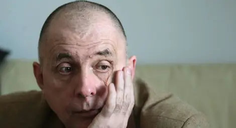 Нарязаха гумите на Георги Коритаров