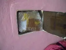 Седем мъже, съпричастни към телефонни измами в България и Гърция, са задържани в България и Чехия /галерия/