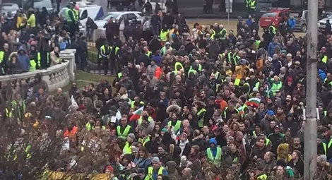 Протест на хотелиери и ресторантьори блокира центъра на София