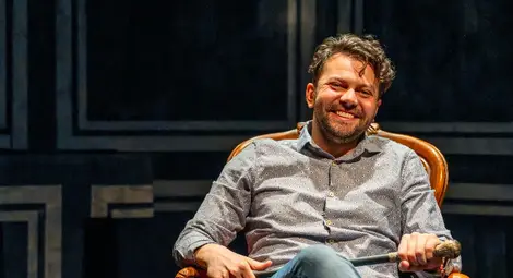 Кошмарният сън на Стамболов оживява на русенска сцена в &bdquo;Духът на поета&ldquo;