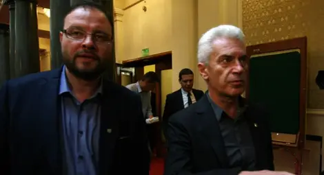 Чакат Сидеров и Чуколов в парламента