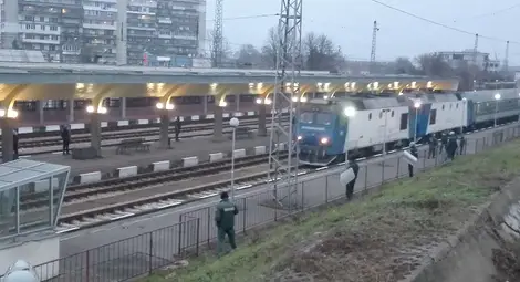 Очакваният с тревога влак на „Ференцварош“ мина кротко през Русе Очакваният с тревога влак на „Ференцварош“ мина кротко през Русе