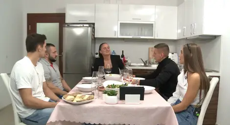 Герои от „Игри на волята“ си дават нова среща в „Черешката на тортата“ Герои от „Игри на волята“ си дават нова среща в „Черешката на тортата“