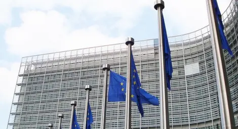 ЕК иска да позволи на правителствата да кредитират фирми с до 5% от оборота ЕК иска да позволи на правителствата да кредитират фирми с до 5% от оборота