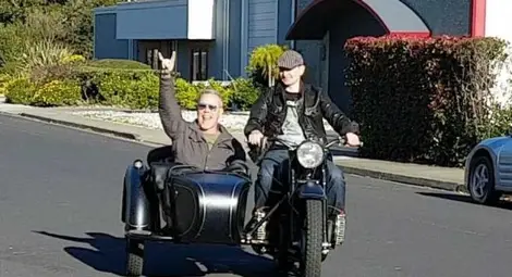 Джеймс Хетфийлд яхна уникален руски мотор