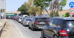 Полиция контролира денонощно движението около Дунав мост