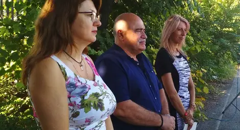 Елеонора Гурбанова /първата отдясно наляво/ ще е държавният координатор на спорта в областта. Снимка: Георги ХРИСТОВ