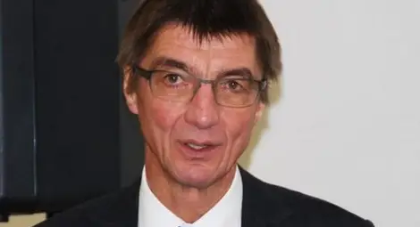 Германският критик на Путин заспал в сауната и умрял